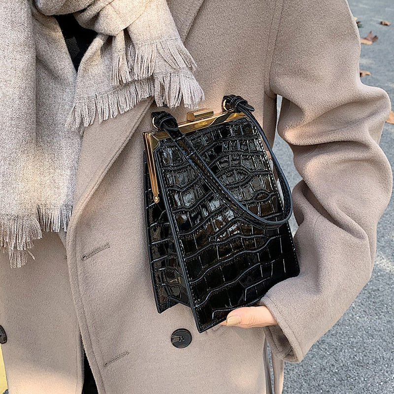 Crocodile Pattern Clip Women Shoulder Bag