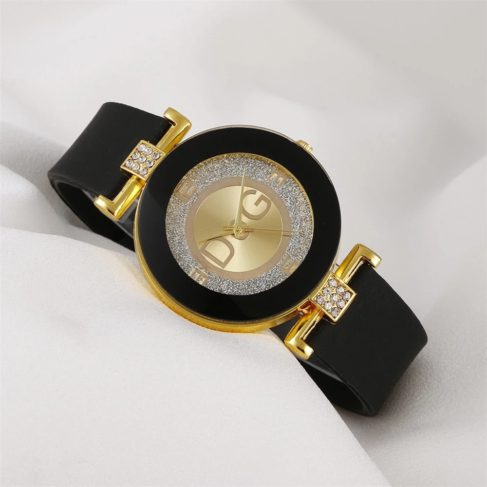 Simple Black White Quartz Watches Women